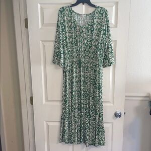 Cato’s Green Patterned V-Neck Maxi Dress 14/16W